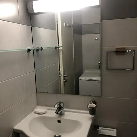 T1 29 M2 Lumineux Vue Garage Appartement