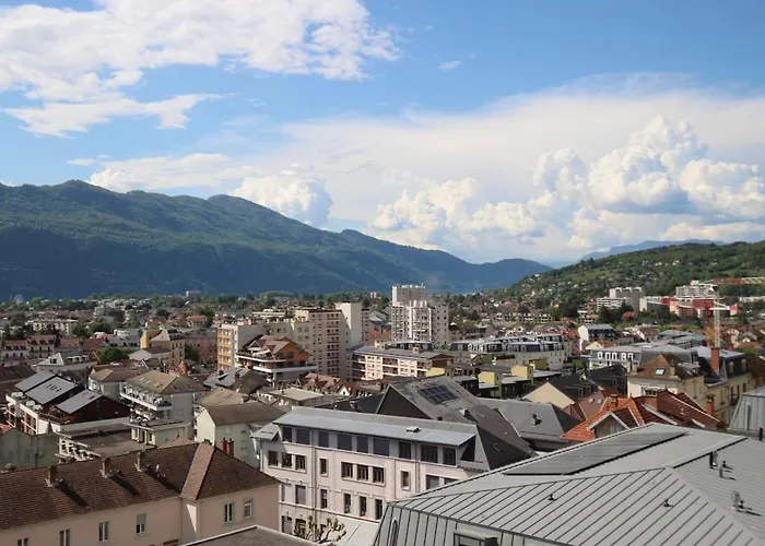 T1 29 M2 Lumineux Vue Garage